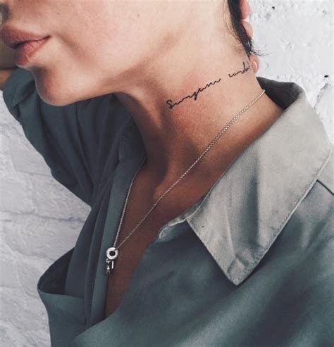 tatuajes para el cuello de mujer